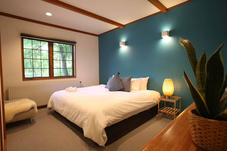 Bedroom 2, JUMOKU, Hakuba