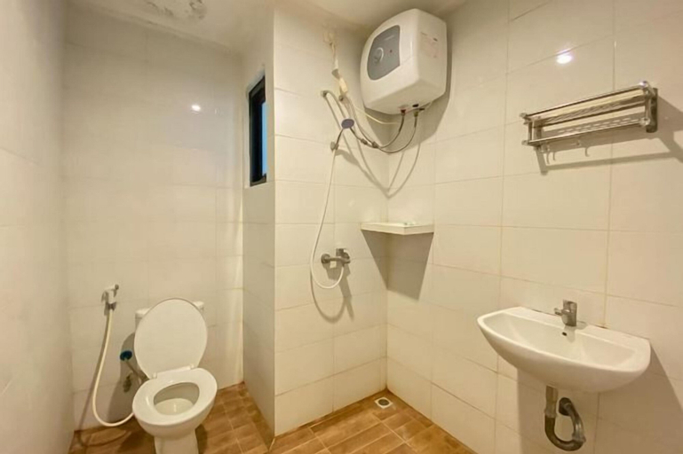 Bathroom 22