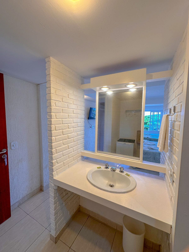 Bathroom 5, Residencial Portoveleiro, Cabo Frio