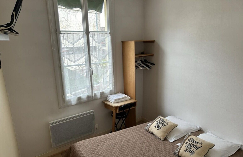 Bedroom 5, Bistrot de l'Abbaye, Sarthe