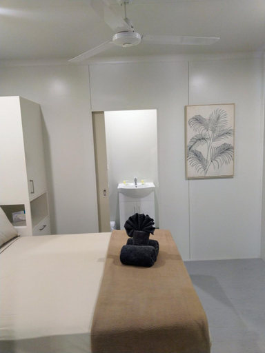 Bedroom 3, Oasis Tourist Park, Litchfield - Pt B