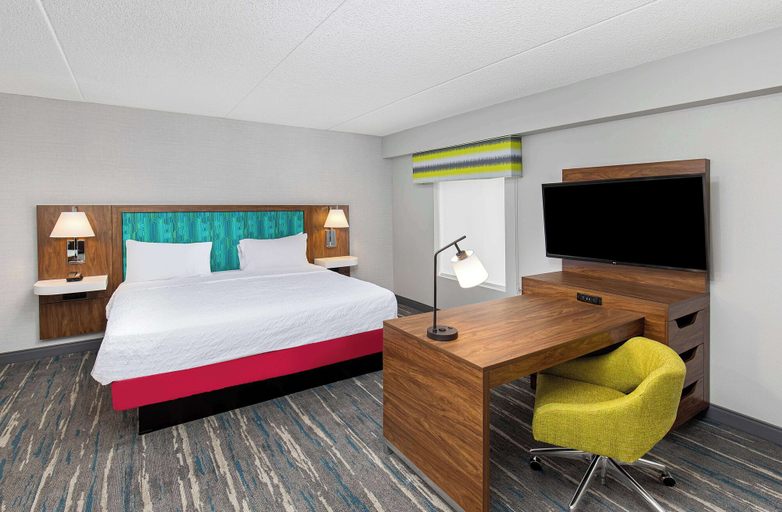 Bedroom 3, Hampton Inn Pikeville, Pike