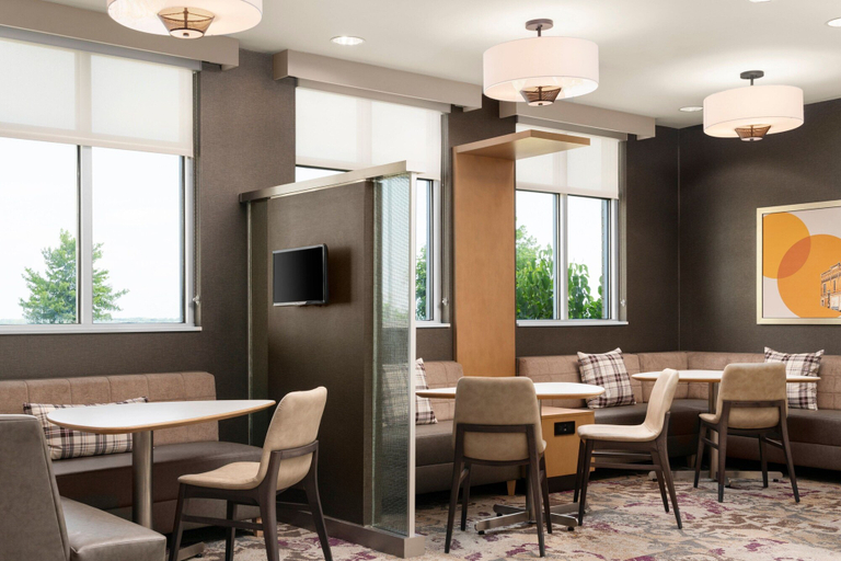 Food & Drinks 5, Residence Inn Milwaukee West, Milwaukee