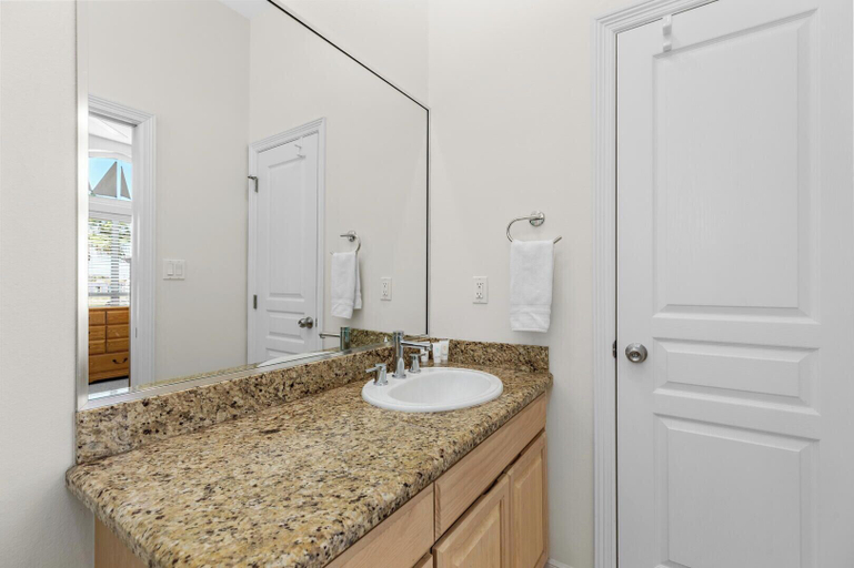 Bathroom, Large Family Condo Close to the Beach With Pool!, Cameron