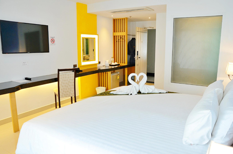 Bedroom, The Forest Hotel Pattaya, Pattaya