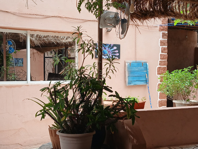 Exterior & Views 2, "Par 4 Chemins" - Atypical stopover, Nouakchott