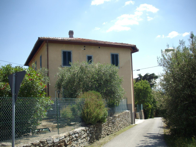 Casa Girella, Arezzo
