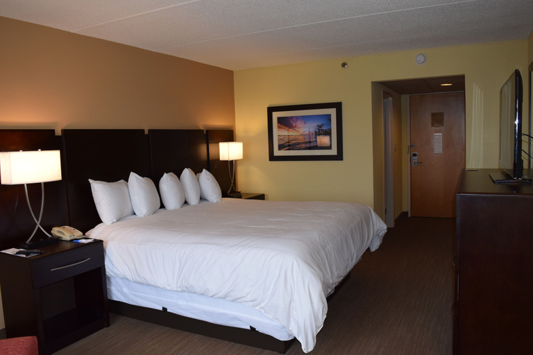 Bedroom 3, BridgePointe Hotel & Marina, Craven