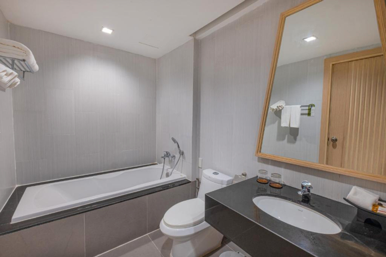 Bathroom 4
