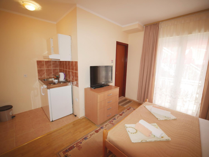 Others 2, Lidia Apartments