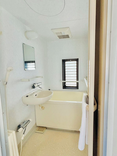 Bathroom 3, GLOU Shinjuku Family, Shinjuku