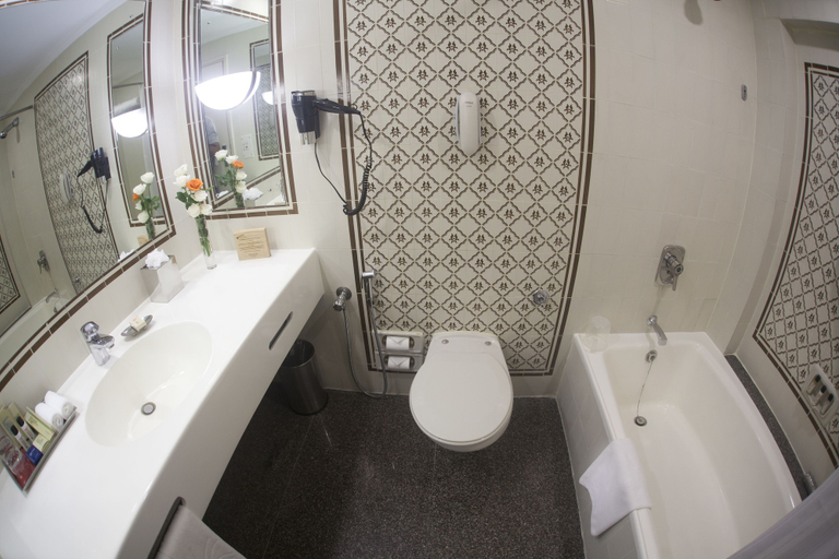 Bathroom 4, Gateway Aurangabad - Chhatrapati Sambhaji Nagar, Aurangabad