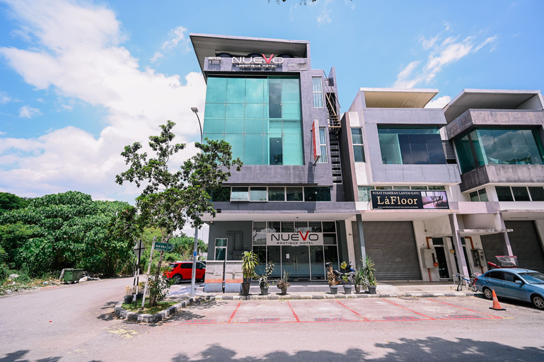 Exterior & Views 2, Swing & Pillows @ Kota Kemuning Selangor, Shah Alam