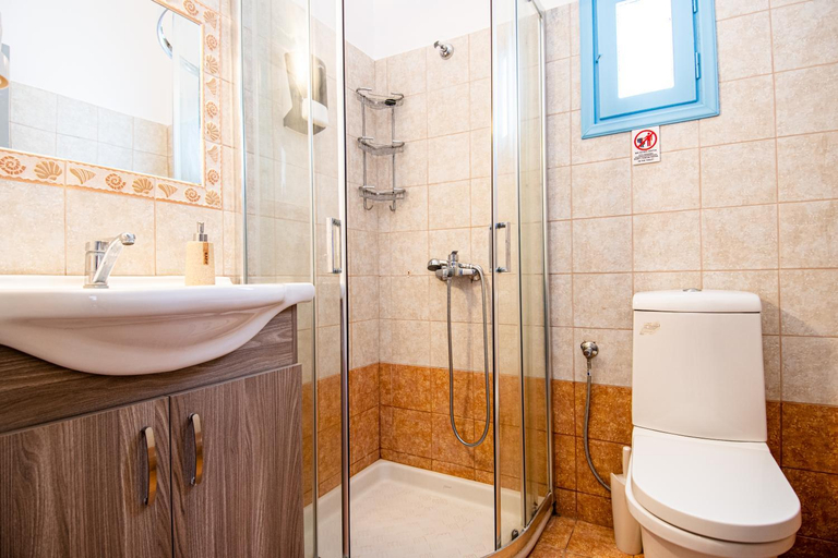 Bathroom 2, ADELPHI APARTMENTS, South Aegean