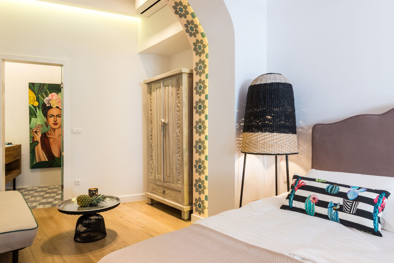Bedroom 4, Nyx Chic Manor, Crete