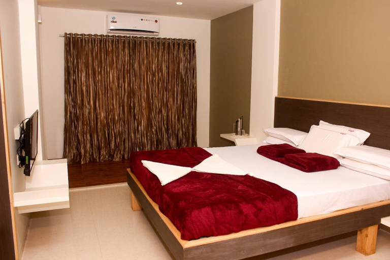 Others 3, Hotel Anugraha, Kolhapur