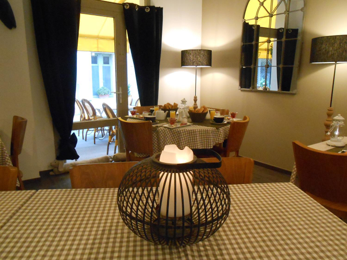 Food & Drinks 3, Hotel-Restaurant "Chez Carriere", Gard
