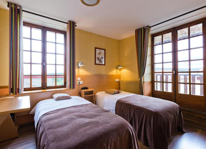 Bedroom 2, Hotel La Clairiere, Puy-de-Dôme