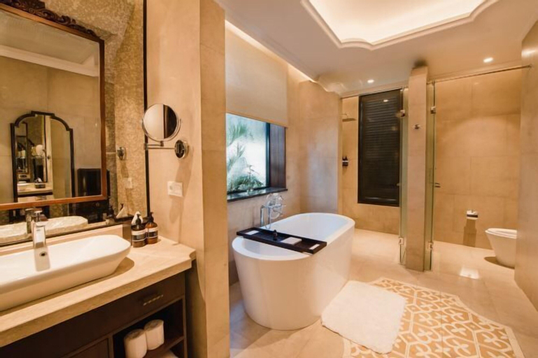 Bathroom 17