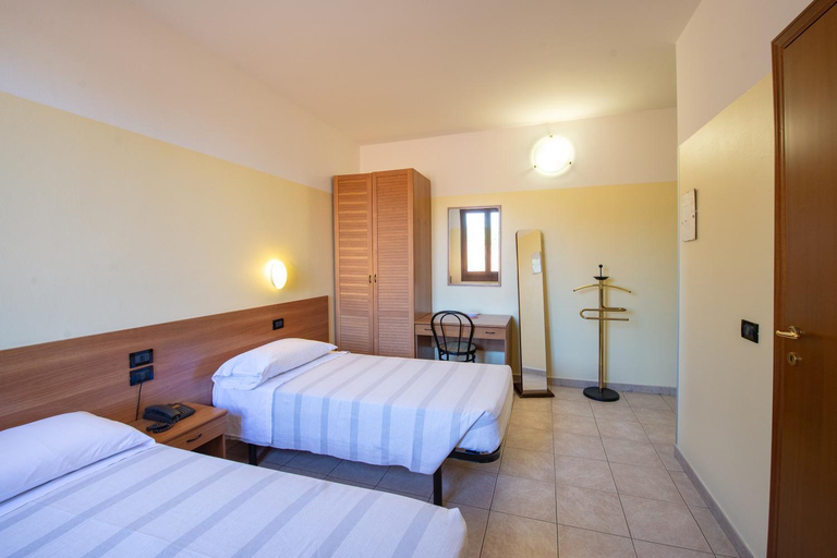 Others 4, Hotel Fattori, Bologna