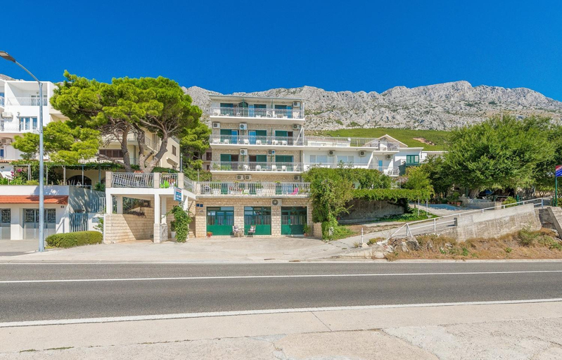 Others 2, Apartments Kod Cara, Omiš