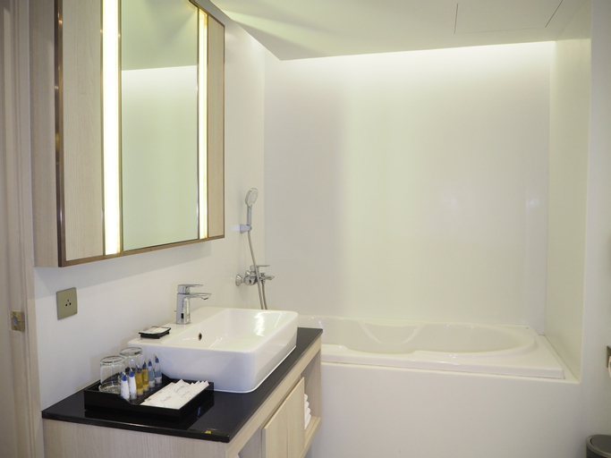Bathroom 4
