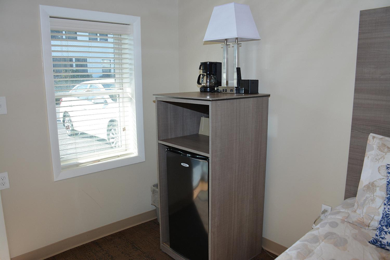 Bedroom 2, Alouette Beach Resort Economy Rooms, York