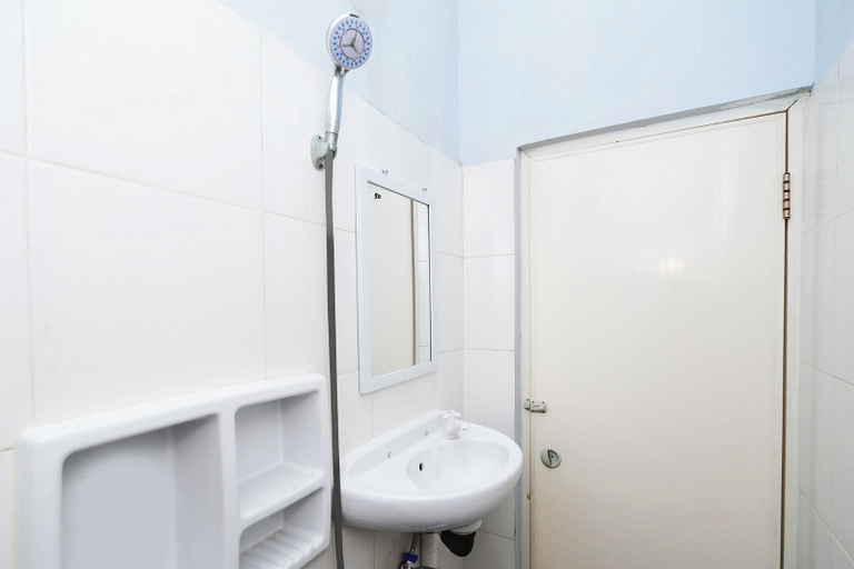 Bathroom 4