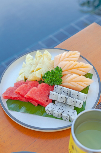 Food & Drinks 19