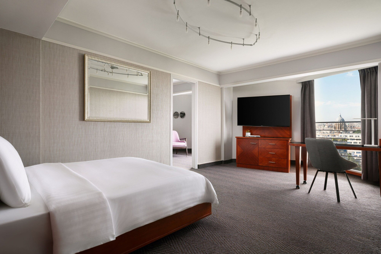Bedroom 3, Paris Marriott Rive Gauche Hotel & Conference Center, Paris