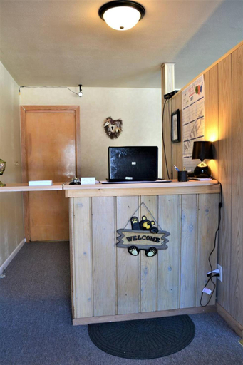 Others 4, Royal Motel, Gogebic