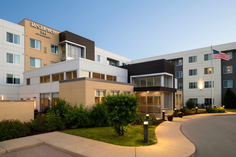 Exterior & Views 1, Residence Inn Milwaukee West, Milwaukee
