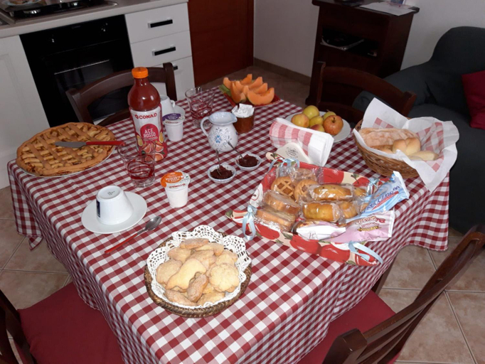 Food & Drinks 4, B&B Perdalonga, Oristano