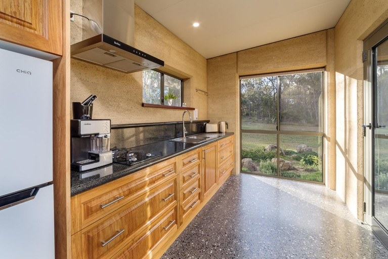 Others 4, Earth & Soul Retreat, Stanthorpe