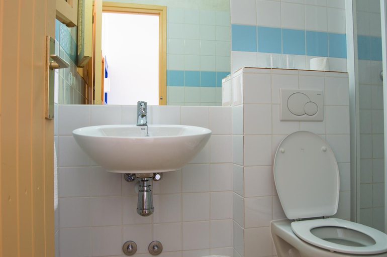 Bathroom 3, Hostal Mayans, Baleares
