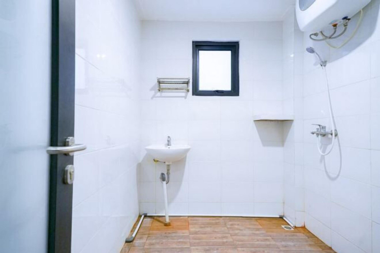 Bathroom 20