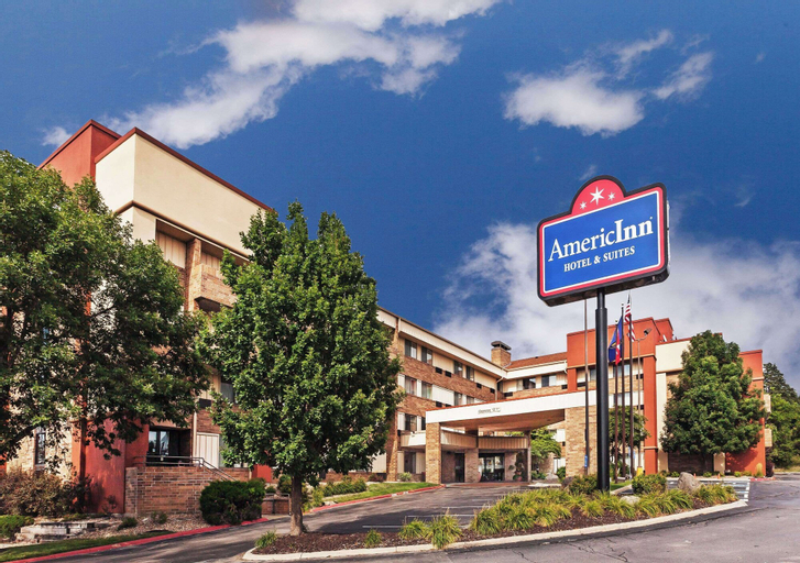 AmericInn by Wyndham Omaha, Douglas