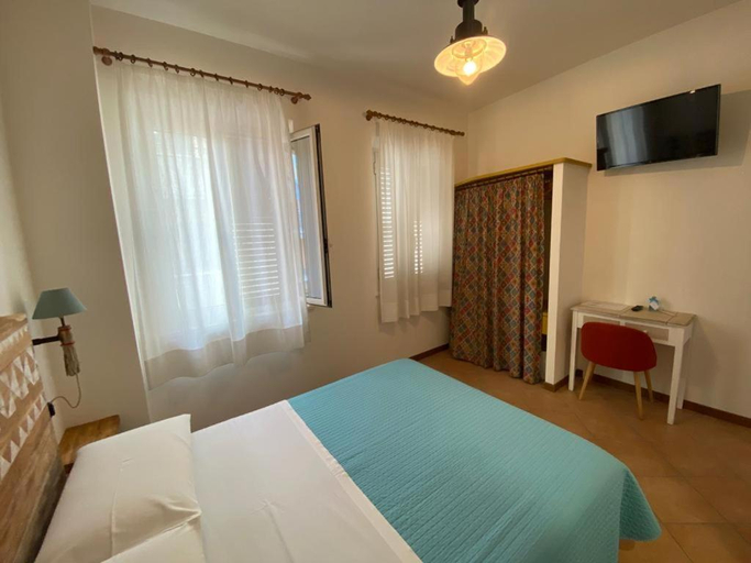 Others 5, Camere Frangimare, Macerata