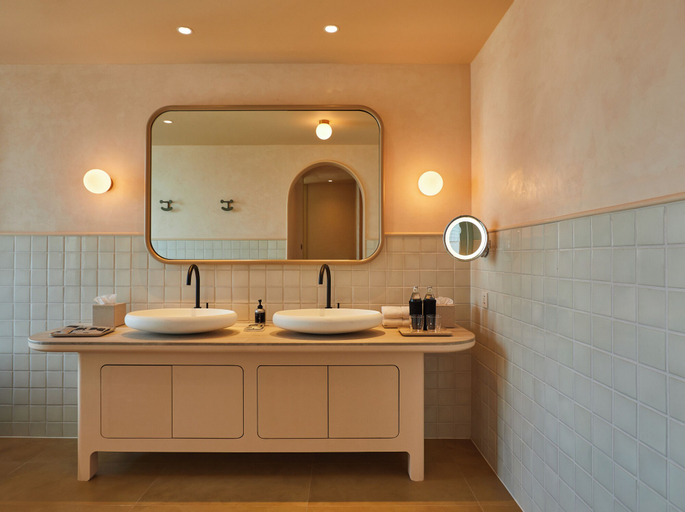Bathroom 4