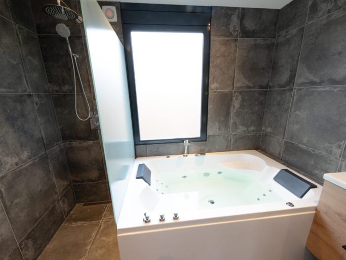 Bathroom 3, Holiday Home in Zevenhuizen with Sauna, Zevenhuizen-Moerkapelle