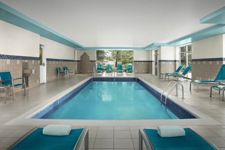 Sport & Beauty, Towneplace Suites by Marriott Franklin Cool Springs, Williamson