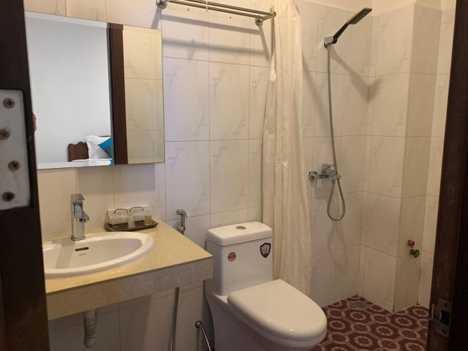 Bathroom 4, The One by Nika, Siem Reap
