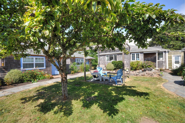 Hidden Villa Cottages, Clatsop