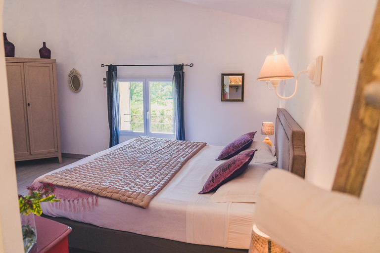 Others 5, Maison Sadina, Vaucluse