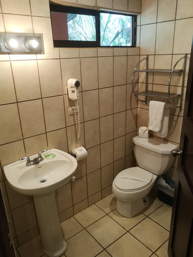 Bathroom 3, Hotel Nany, Santa Cruz