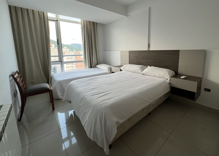 Room 4, Salta Tower, Capital