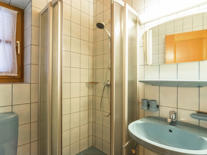 Bathroom 3, Apartment in Wagrain with Stunning Mountain Views, Sankt Johann im Pongau
