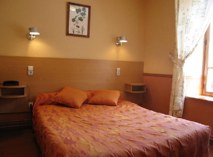 Bedroom 5, Hotel La Clairiere, Puy-de-Dôme