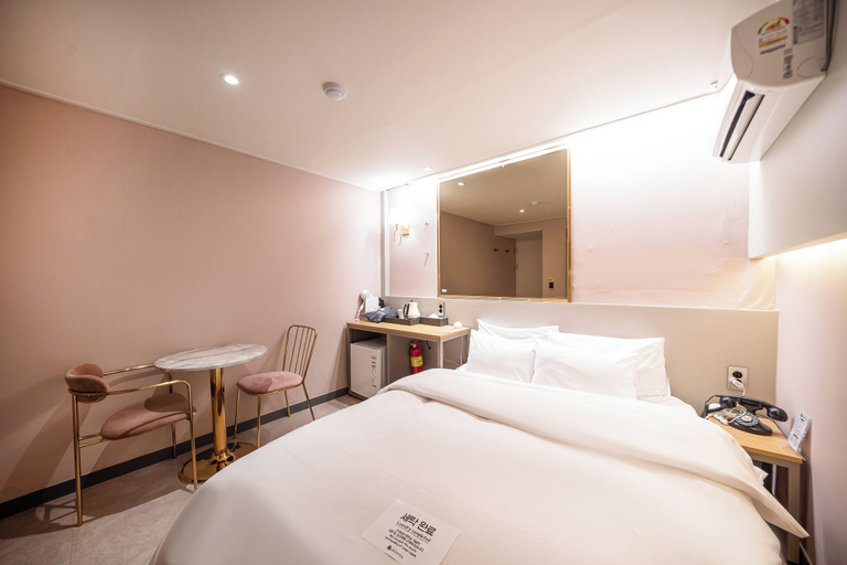 Bedroom 4, Greaten Hotel, Jungnang