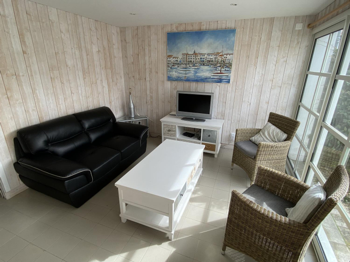Others, Maison Campanule, Charente-Maritime